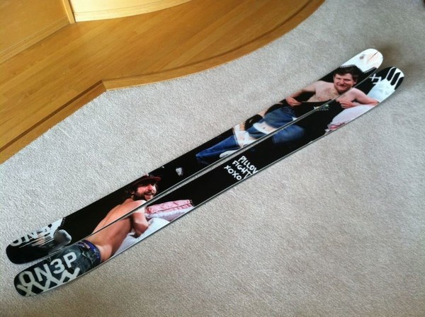 Кастмные лыжи Изображение